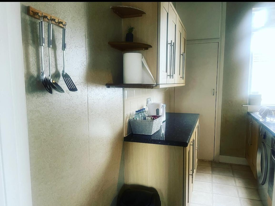 Luxury 1-Bed Apartment With Stunning City Views Perfect For Short Stays In 런던 외부 사진